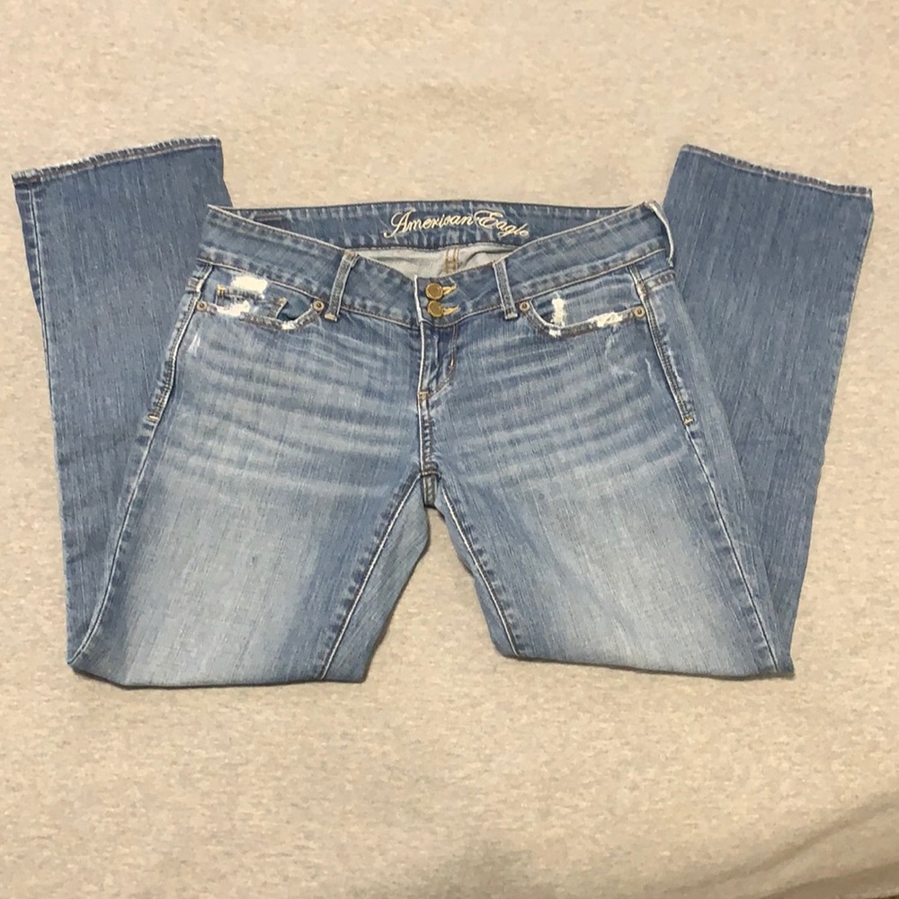 American Eagle - Women’s Size 4 - Crop Distressed Jeans